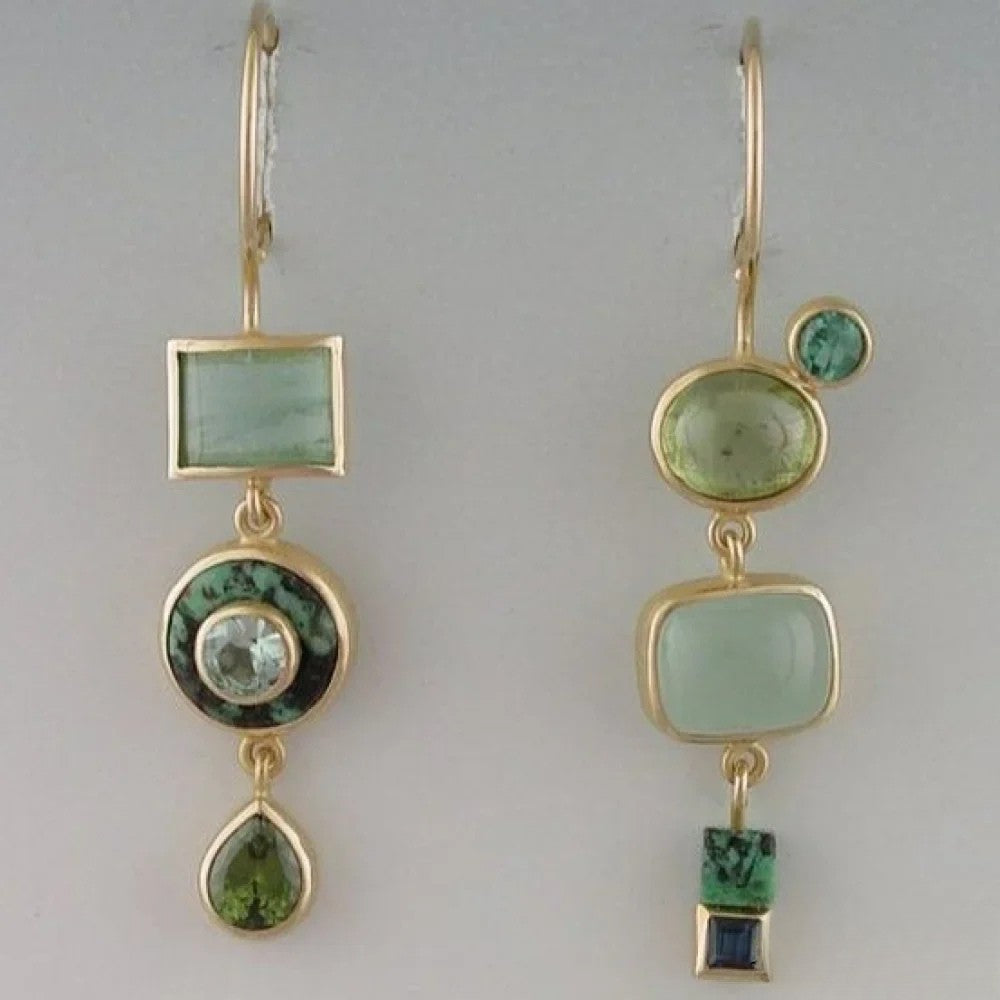 Retro Green Drop Earrings - A Luxurious and Special Jewelry Piece