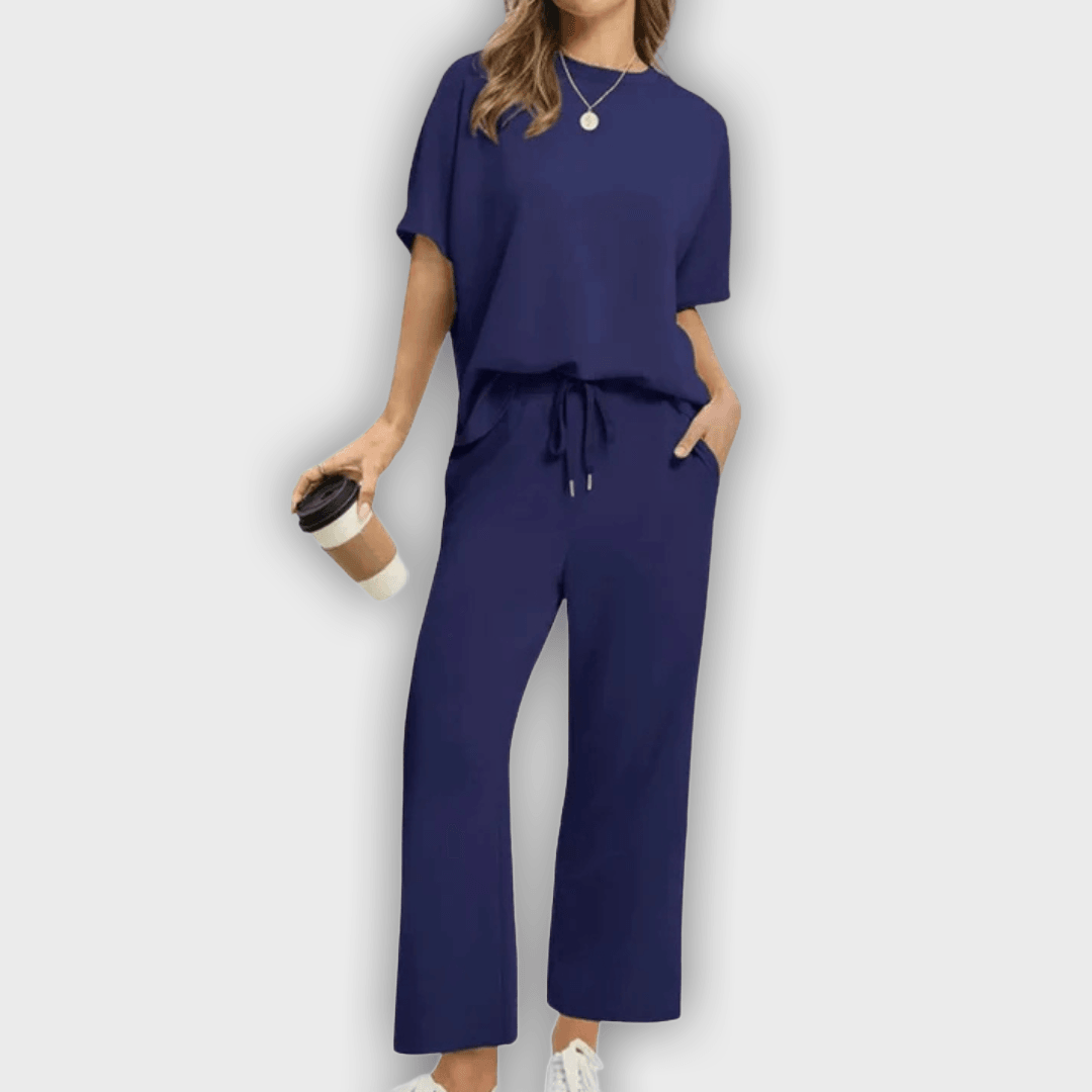 Comfortable Top and Pants Set for Women - Elegant and Relaxing