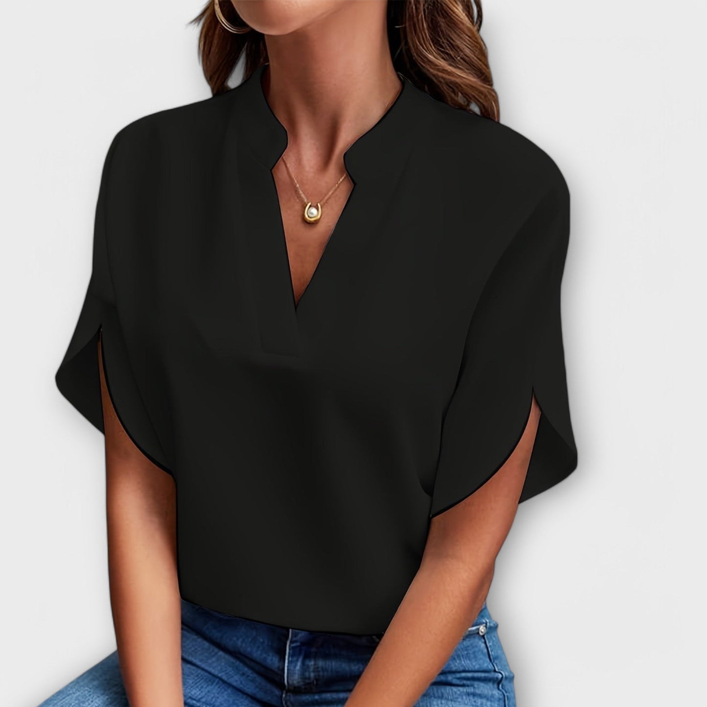 Elegant and Lightweight Women's Shirt