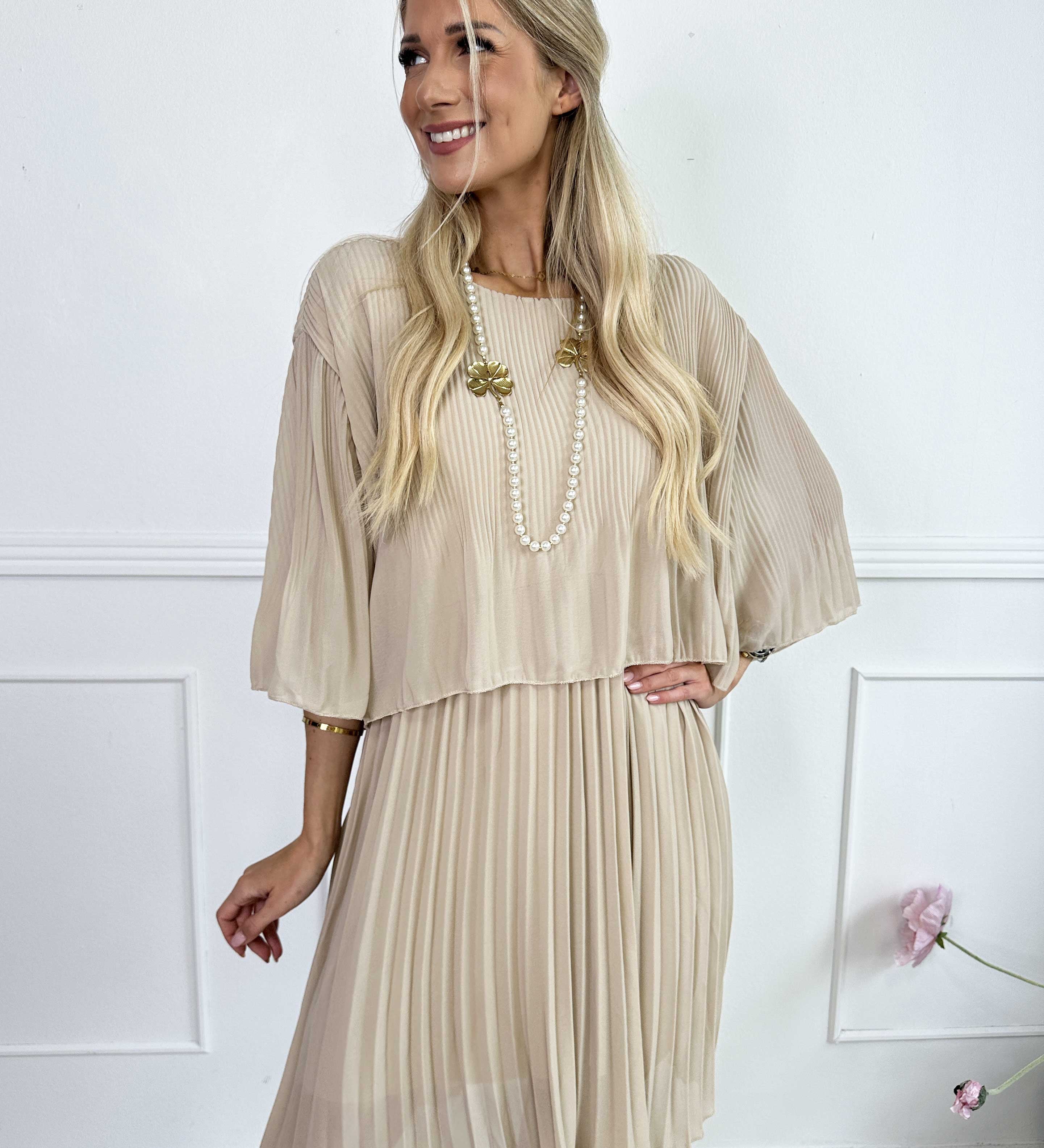 Kristina - Sweet Inflatable Dress with a Rafia Layer