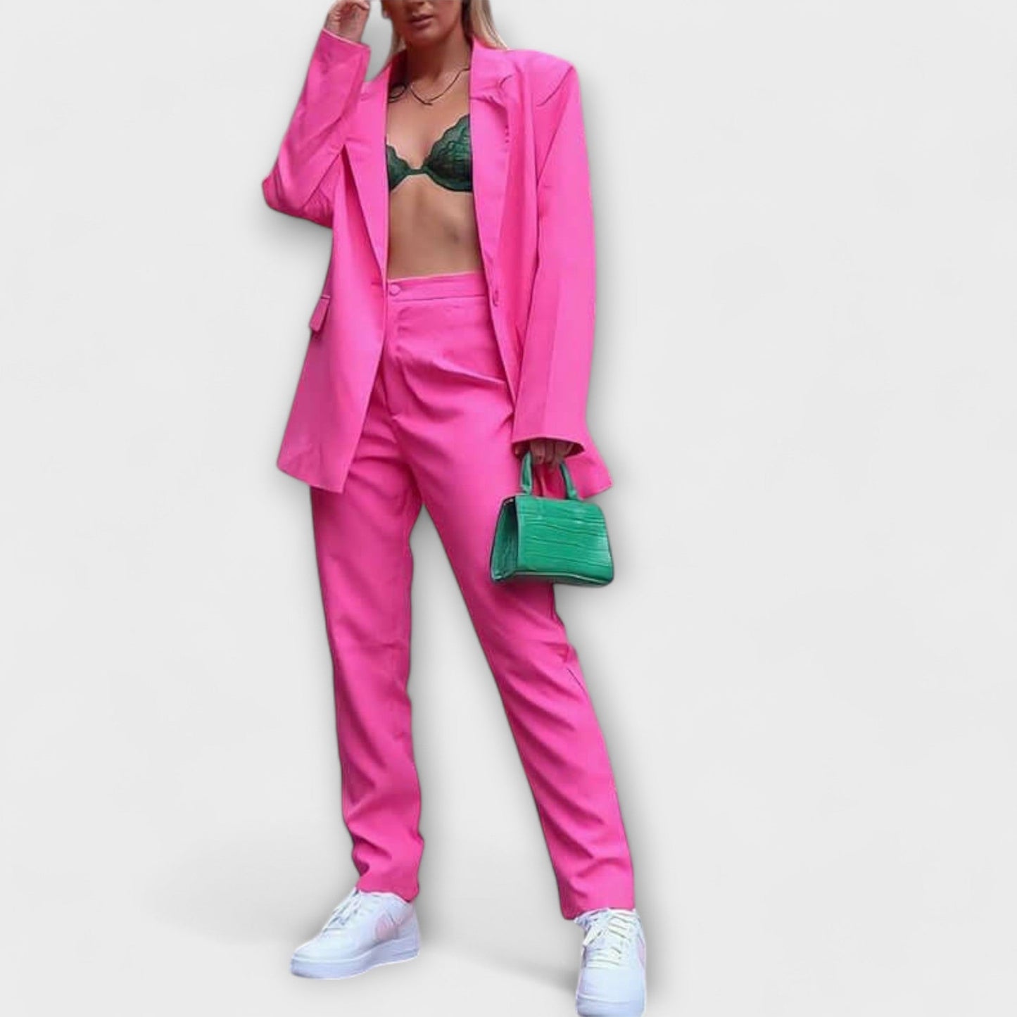 Amalia – Elegant Pantsuit for Any Occasion