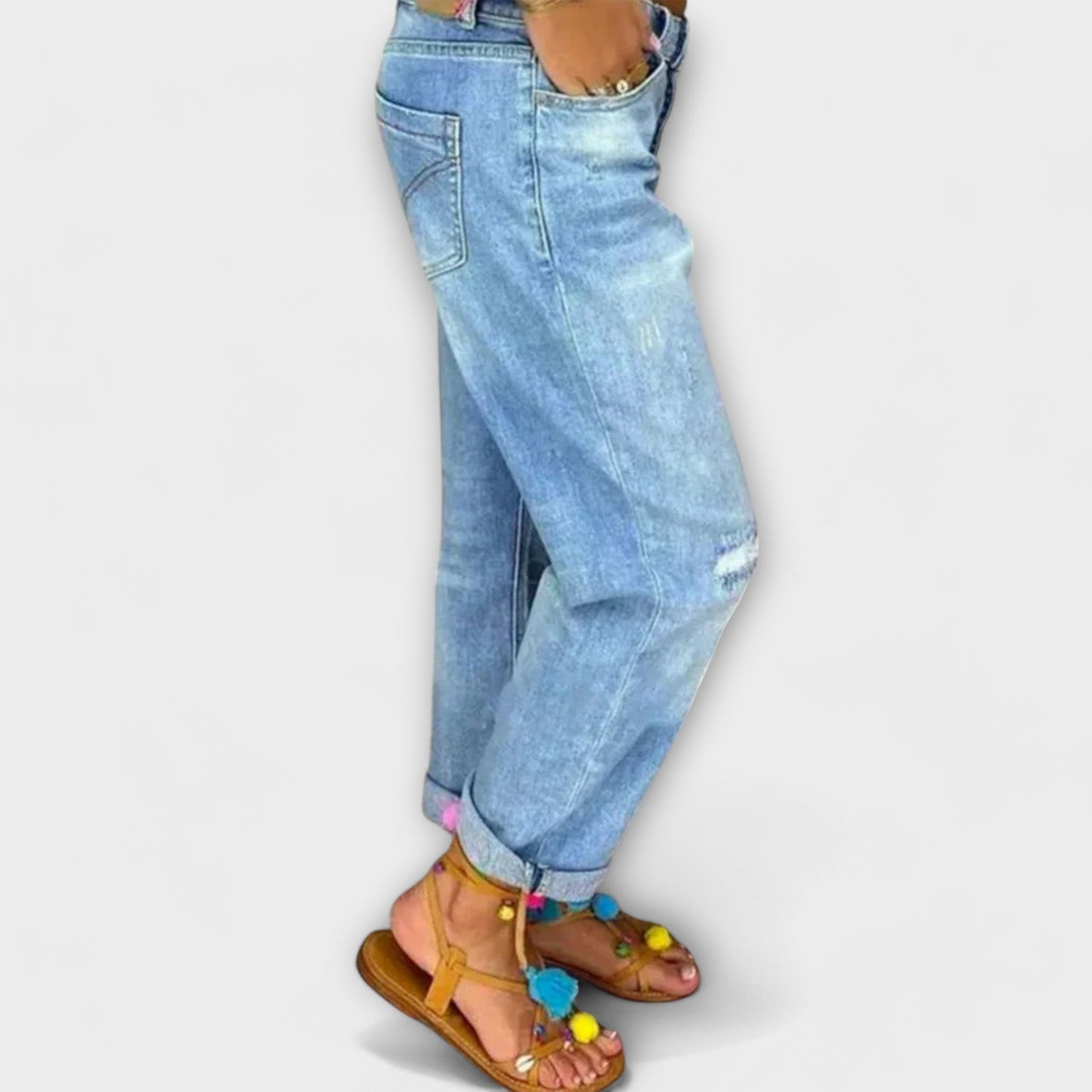 Spring Jeans for Women in a Relaxed Fit