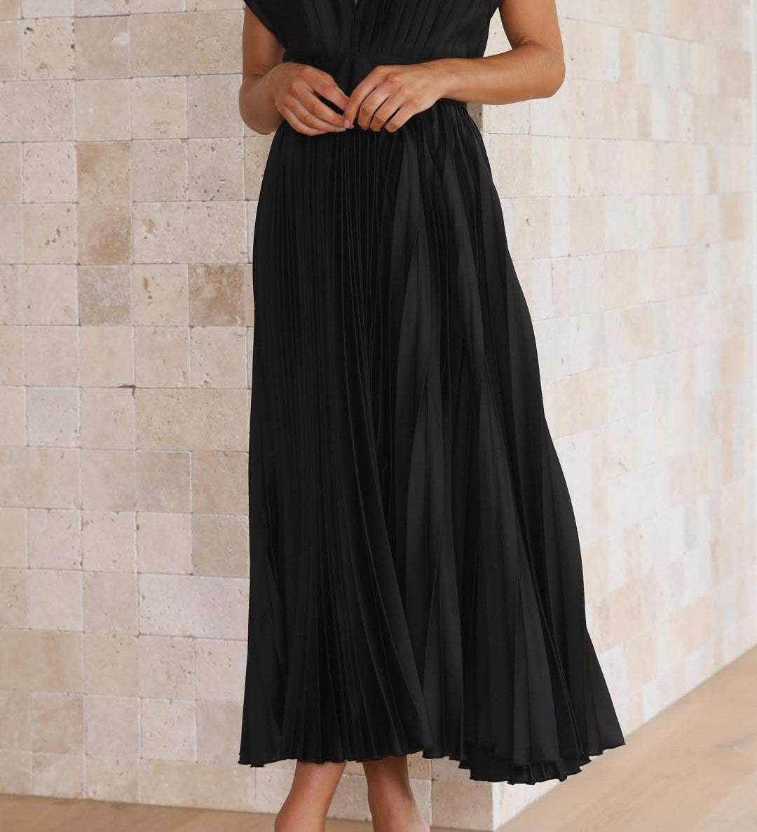 Alexis - Elegant Pleated Dress