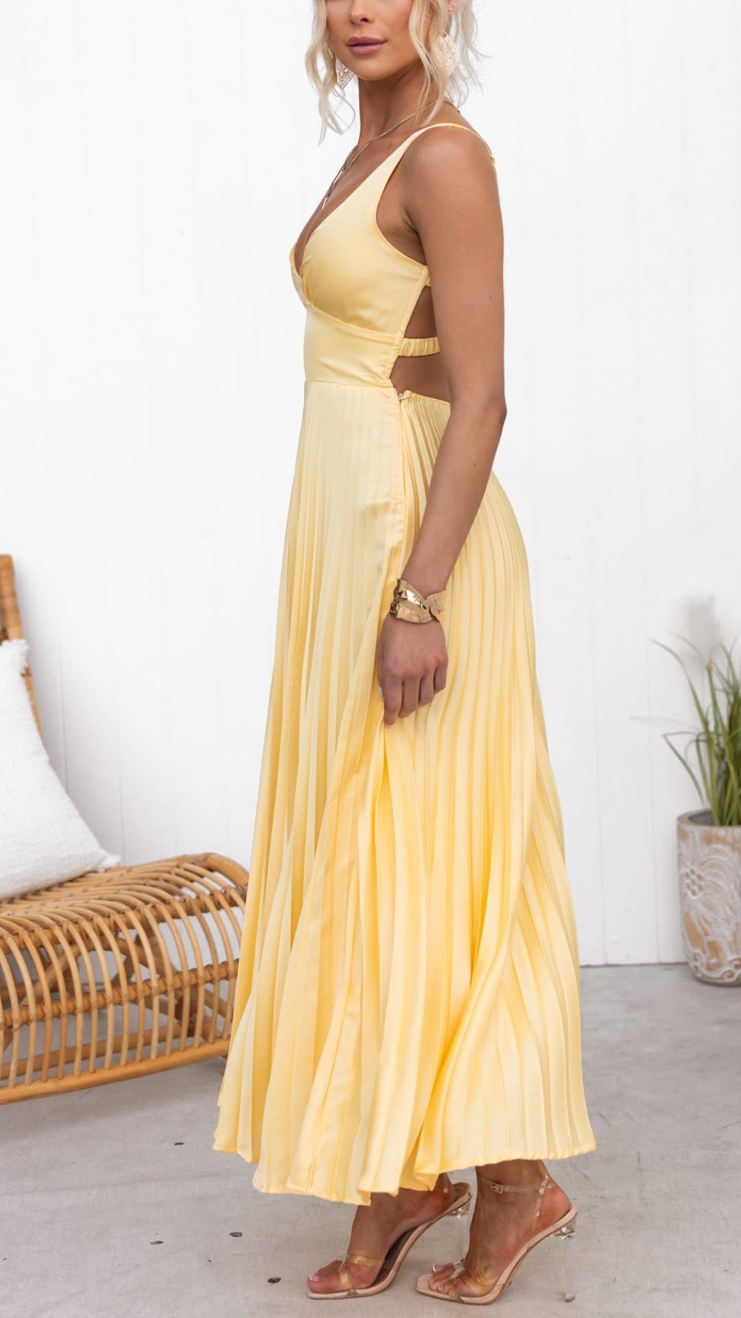 Avi - Yellow Pleated Maxi Dress with V-Neck