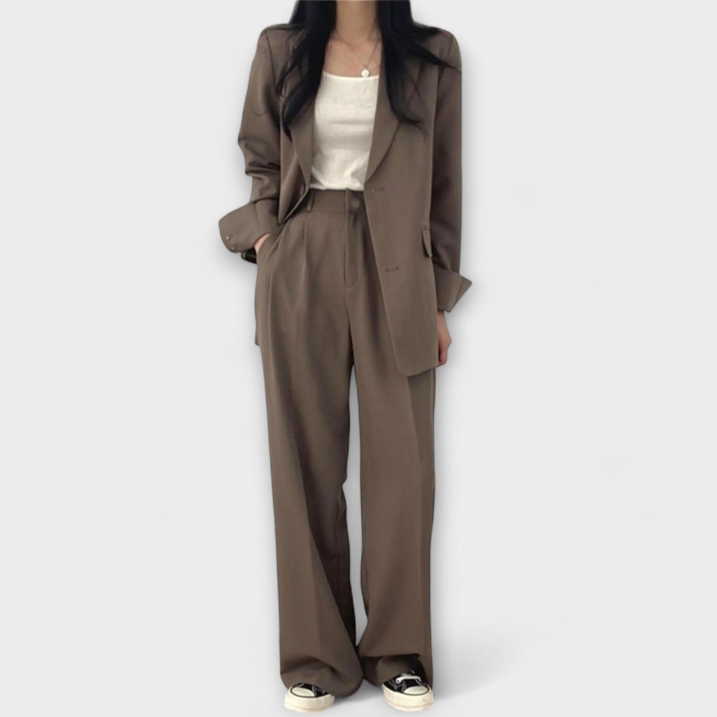 Gramat – Classic Trouser Suit for Stylish Appearances