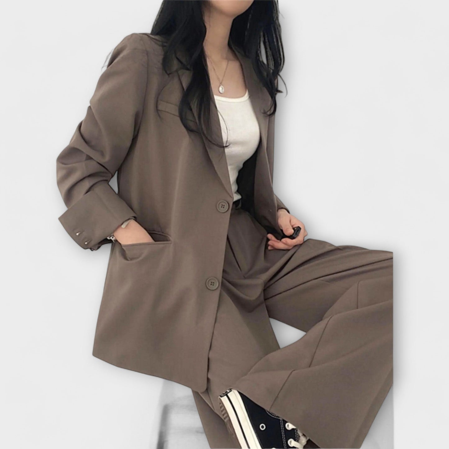 Gramat – Classic Trouser Suit for Stylish Appearances
