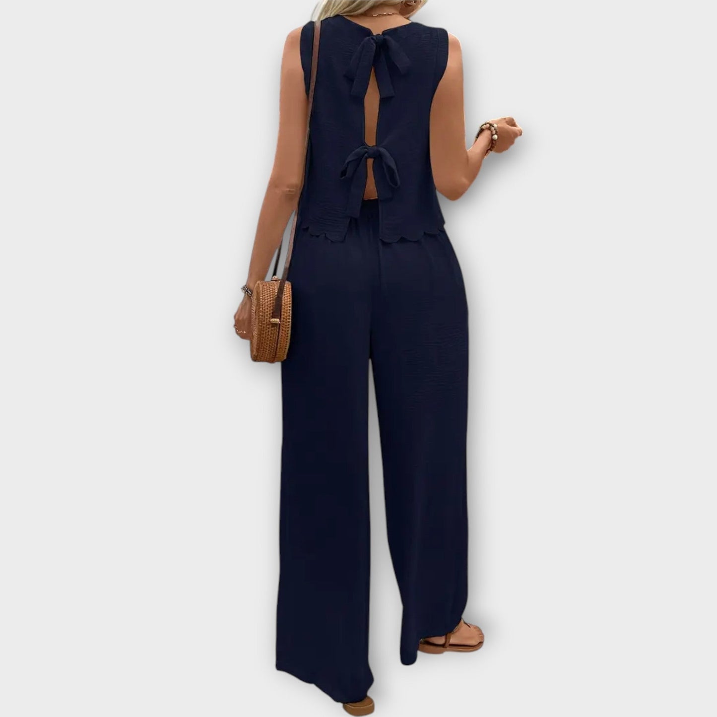 Valeria - Vest with Floral Edges and Long Pants