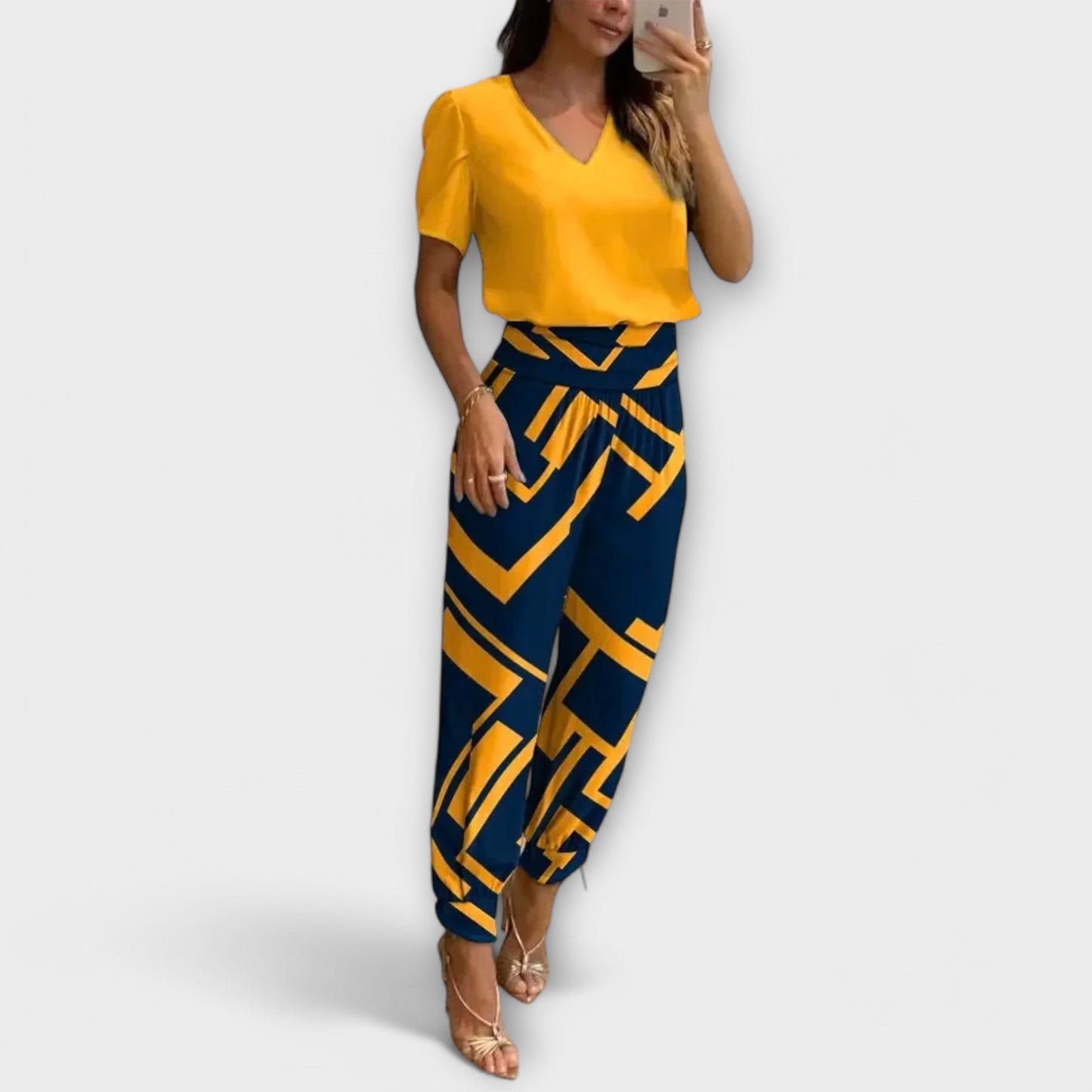 Eirmelin – Elegant Set with Top and Pants