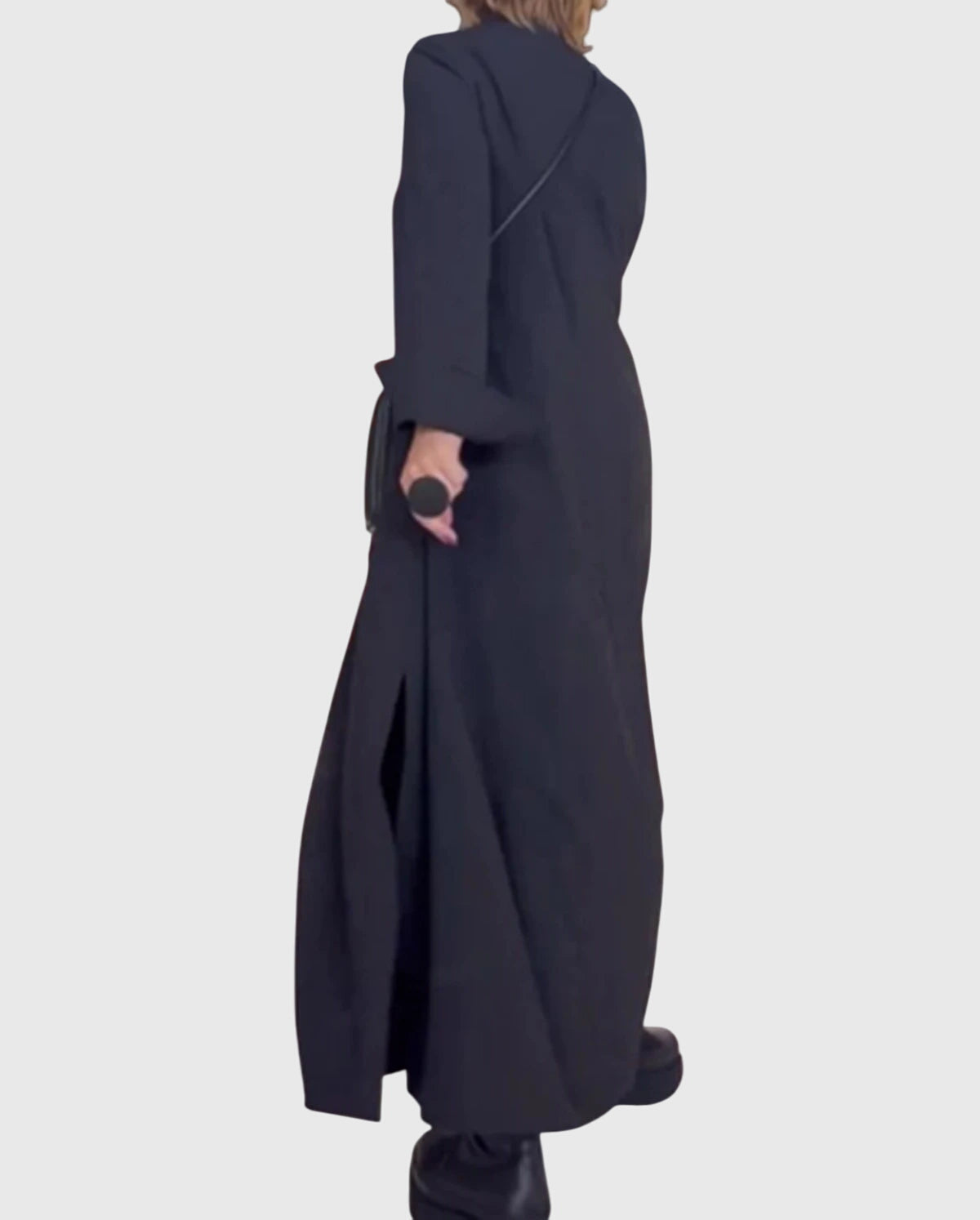 "Elena" | Elegant dress made of soft velvet.