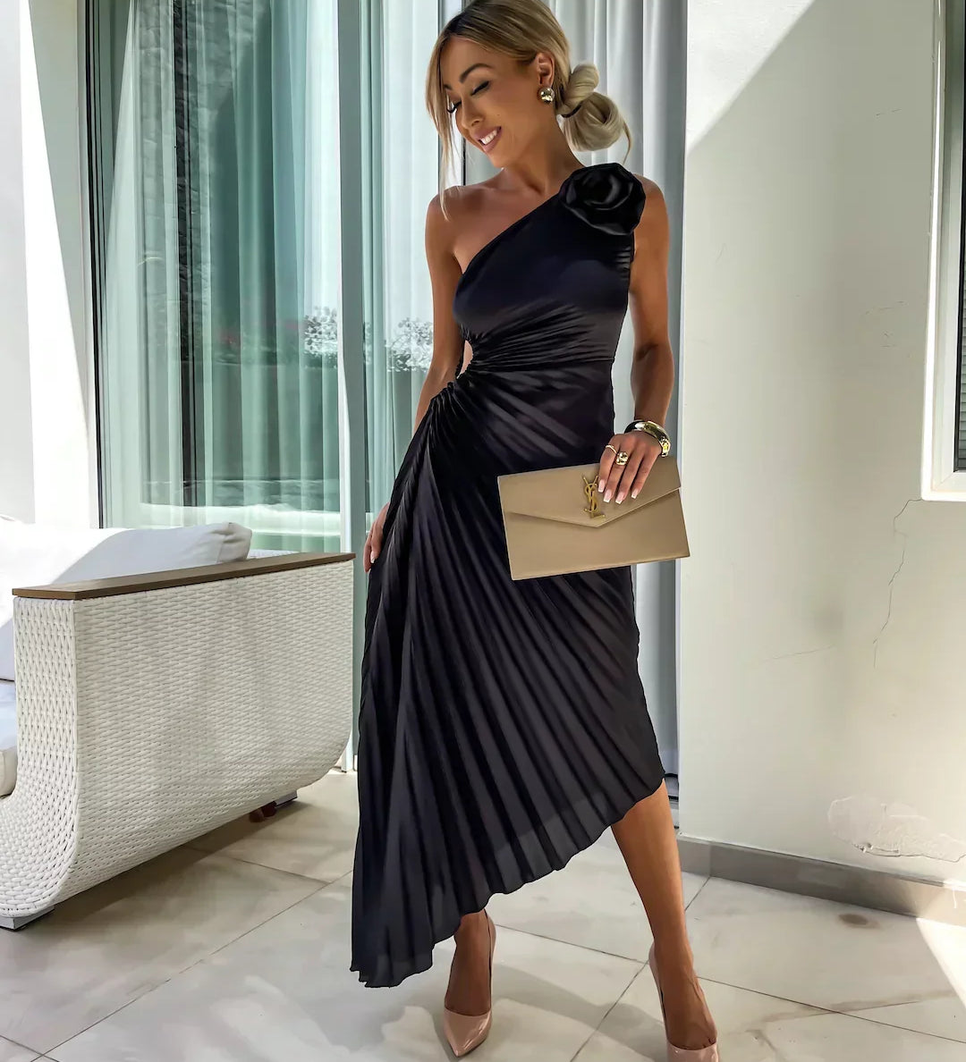 Lizbeth - Dress with Floral Shoulders