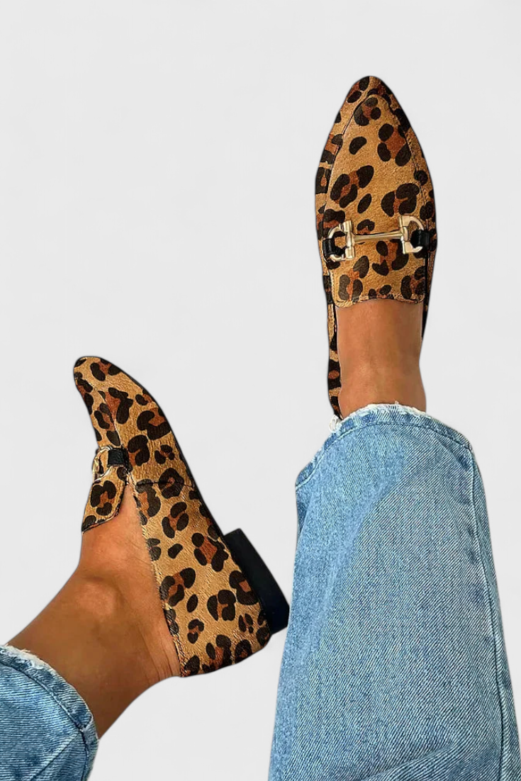 Elegant loafers for a funeral with embossed pattern and slim heel