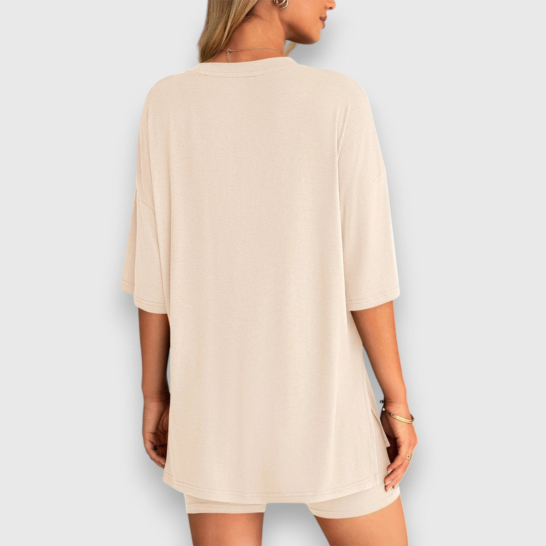 Malia – Oversized T-Shirt and Shorts Lounge Set