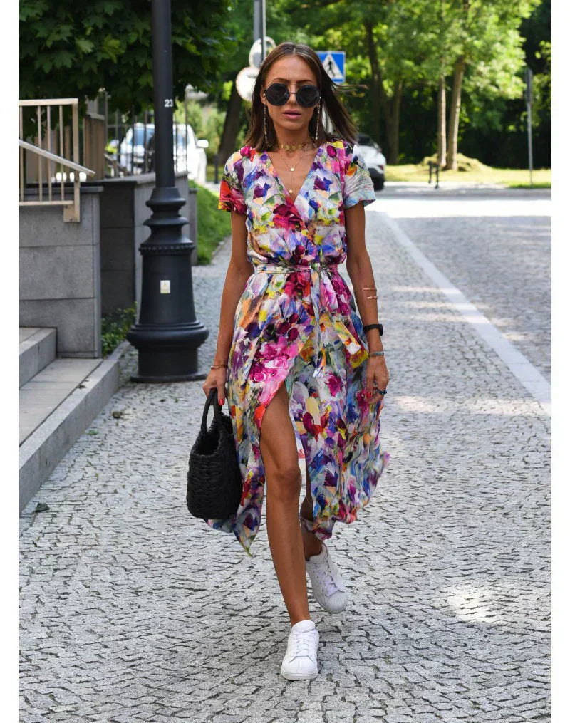 Susan - Elegant Dress with V-Neck