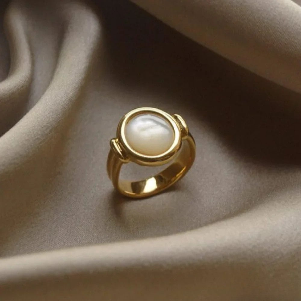 Luxury Ring with Beads