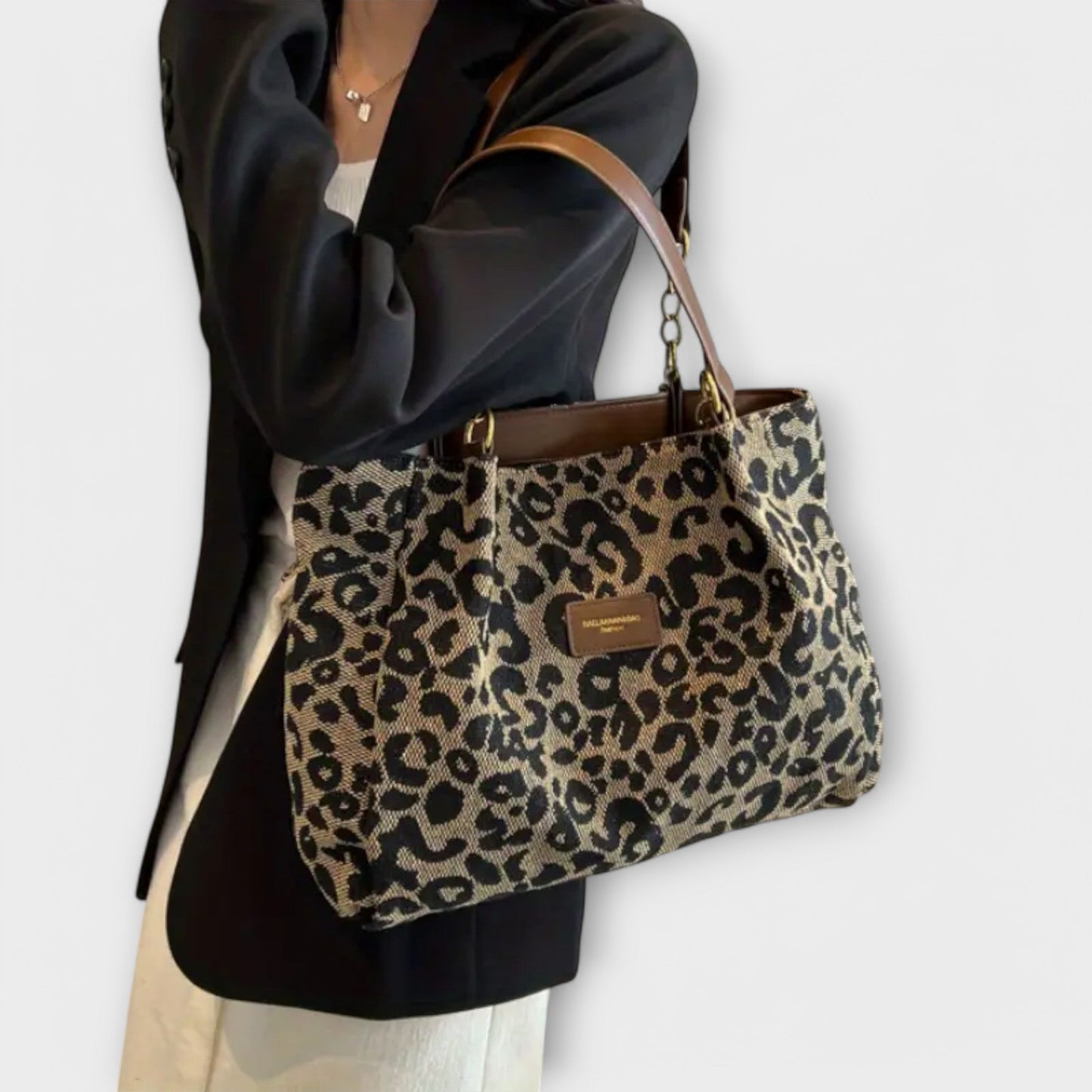 Canvas Bag with Tiger Print - Modern Design and Everyday Comfort