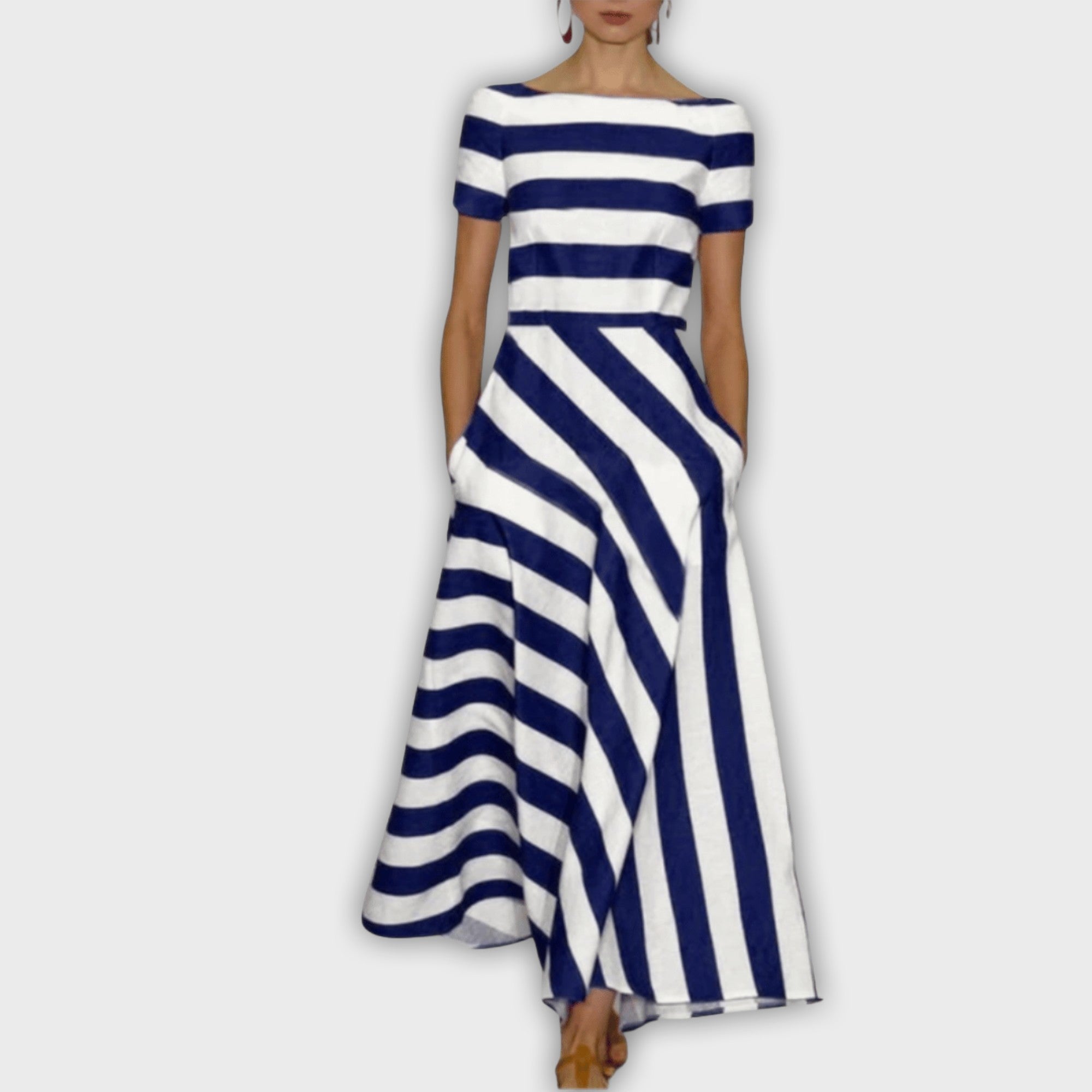 Striped Maxi Coat - Elegant and Comfortable for Every Occasion
