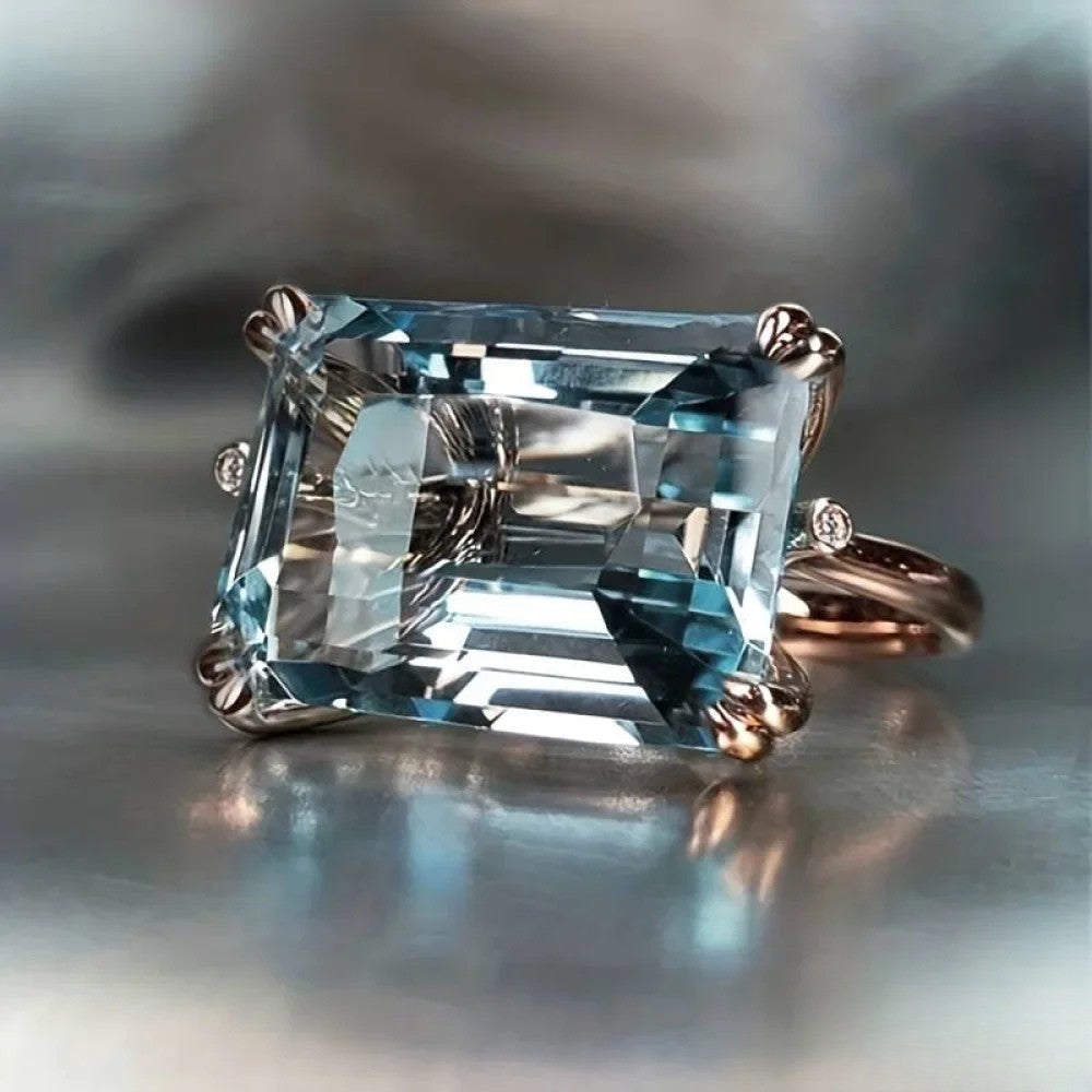 Classic Zirconia Ring in Vintage Style