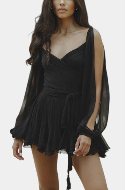 Mini Dresses with V-Neck and Light Sleeves