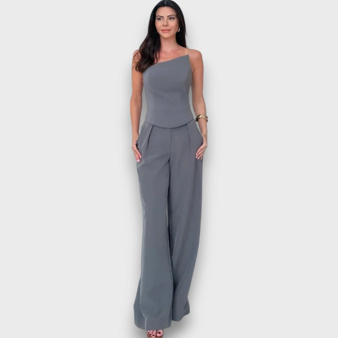Koma – Asymmetrical Jump Suit in Quiet Balance