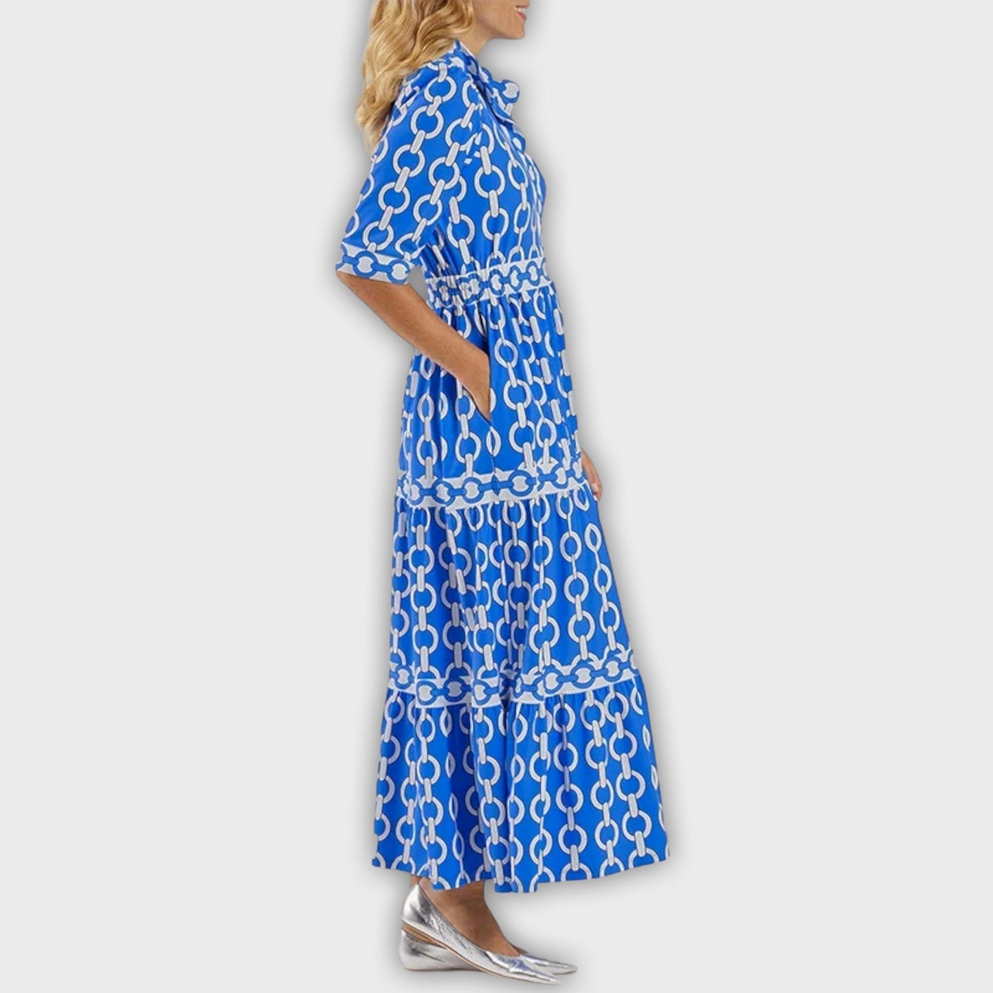 Midi dress with chain pattern