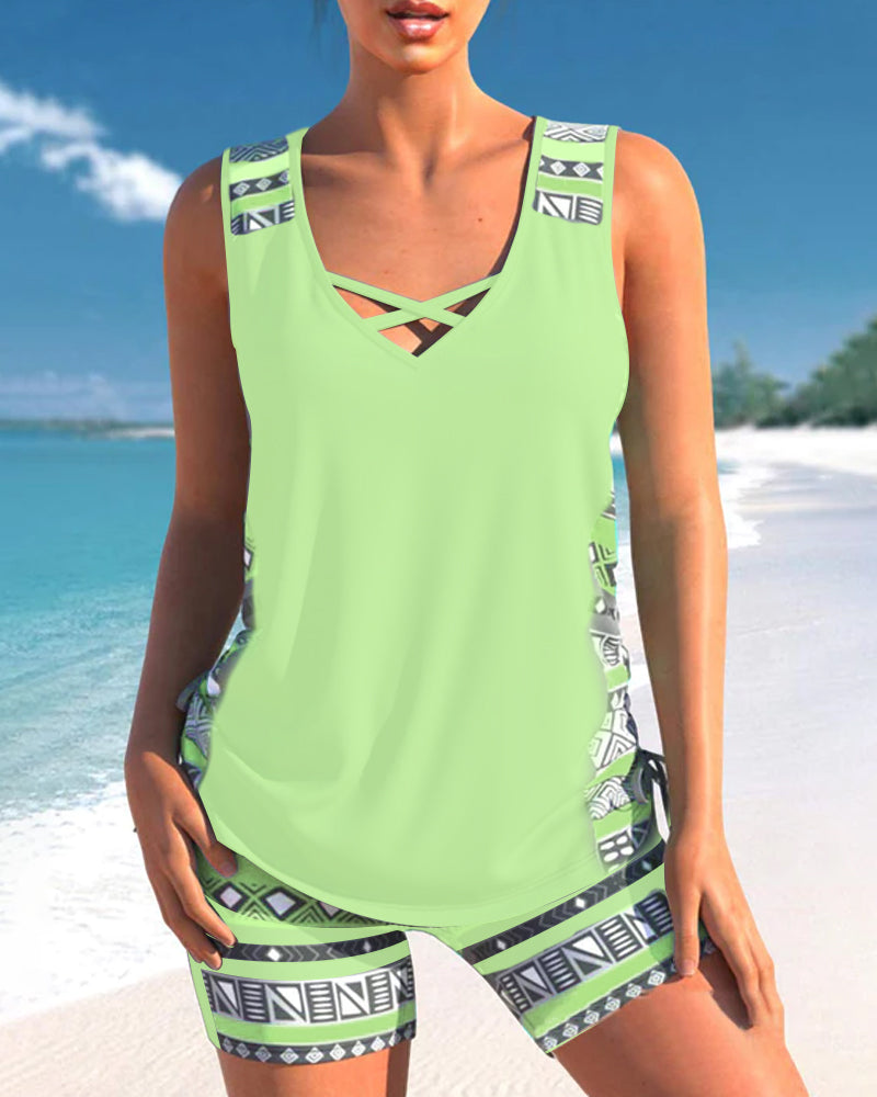 Soline | Tankini with Geometric Print and V-Neck Exposure