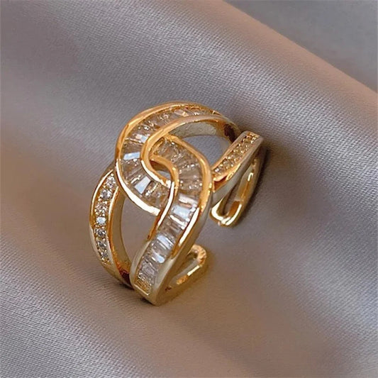 Designed Knot Ring – Laura Collection