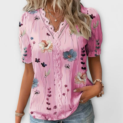 Emily Shirt with V-Neck in a Relaxed and Elegant Fit