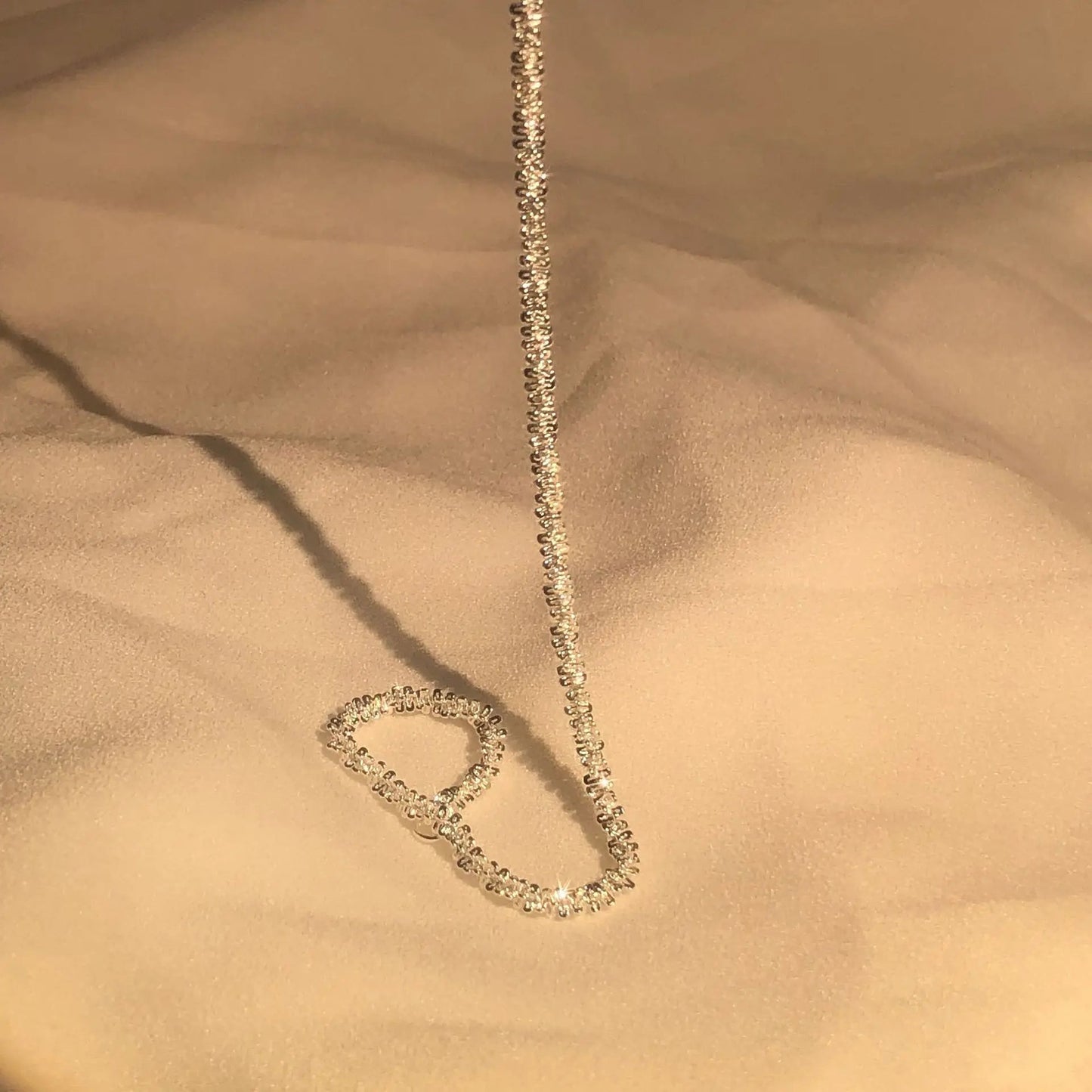 Elegant Sparkling Bracelet with Luxury Display
