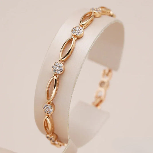 Elegantly Designed Bracelet with Shimmering Stones
