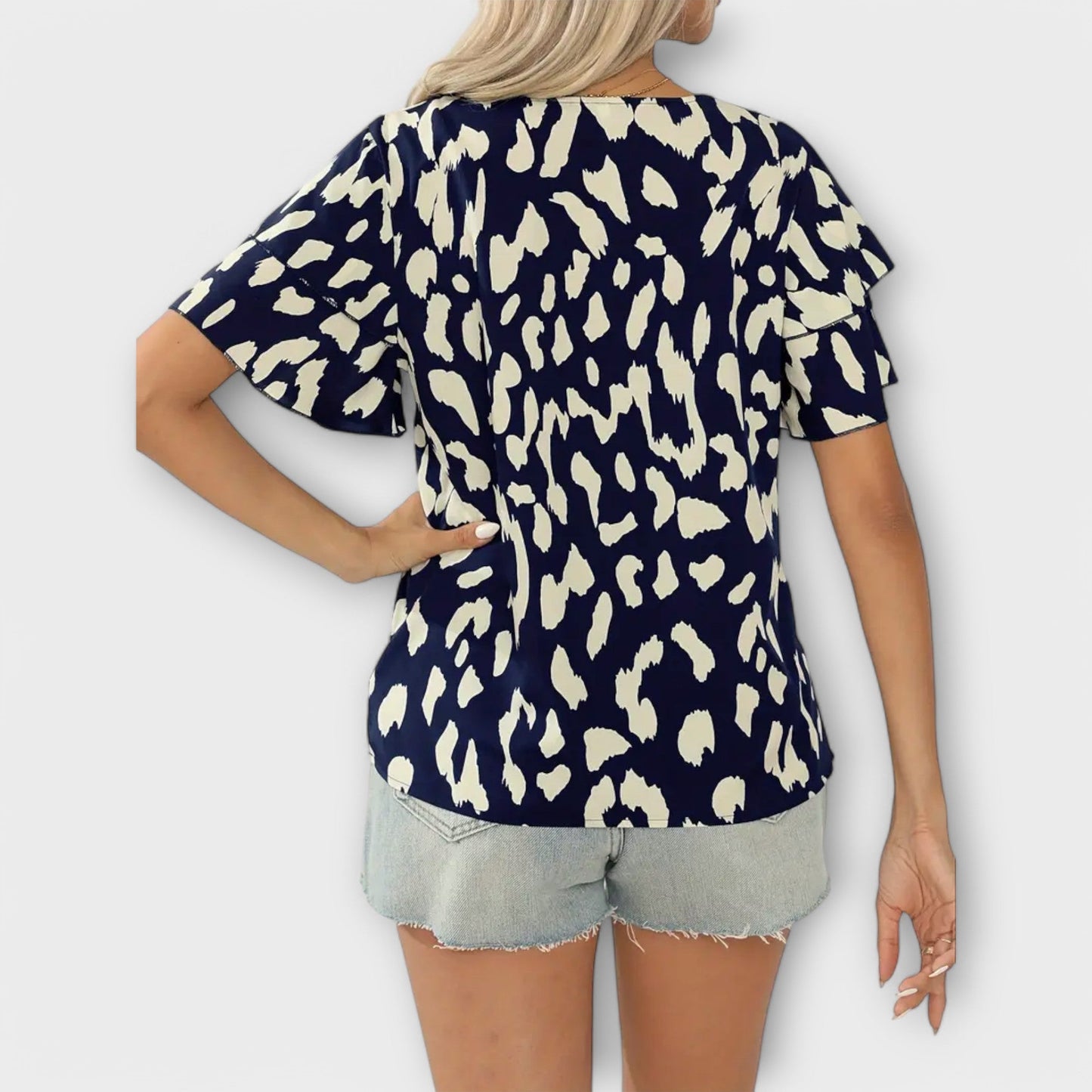 Abolin Women's Crew Neck T-Shirt with Leo Print