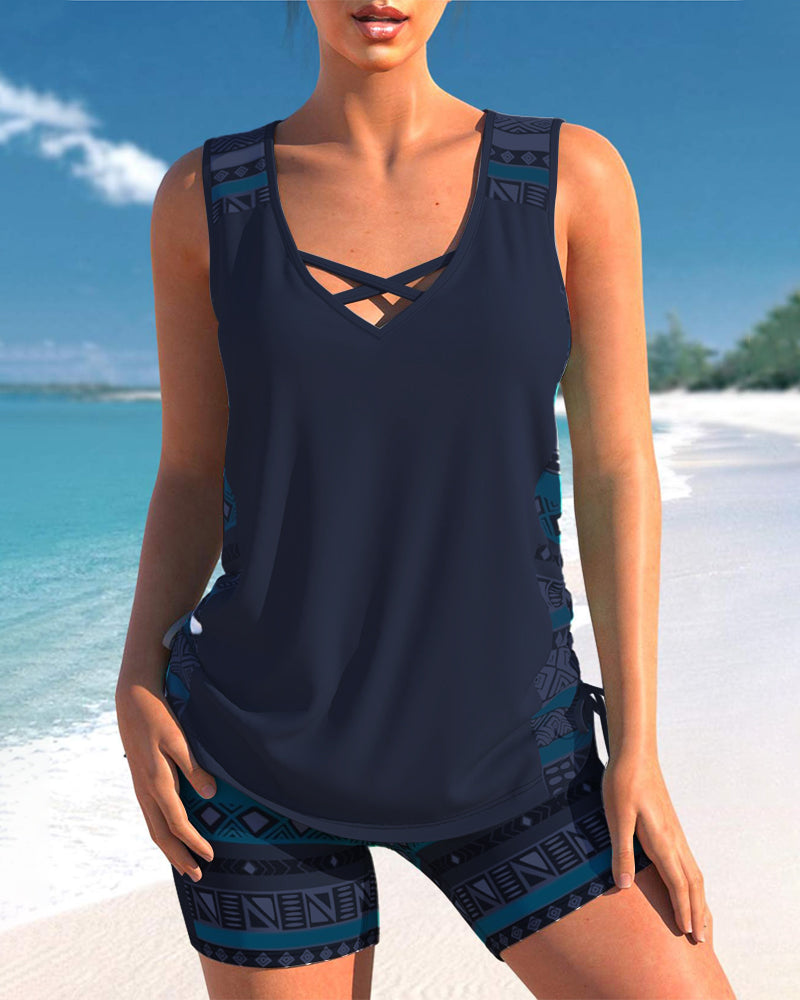 Soline | Tankini with Geometric Print and V-Neck Exposure