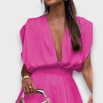 Arian – Elegant Shorts with V-Neck