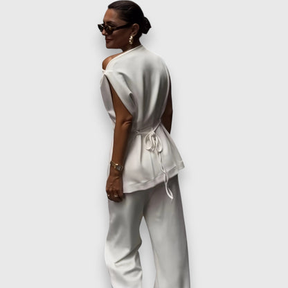 Abelyn – Asymmetrical Two-Piece Suit in White