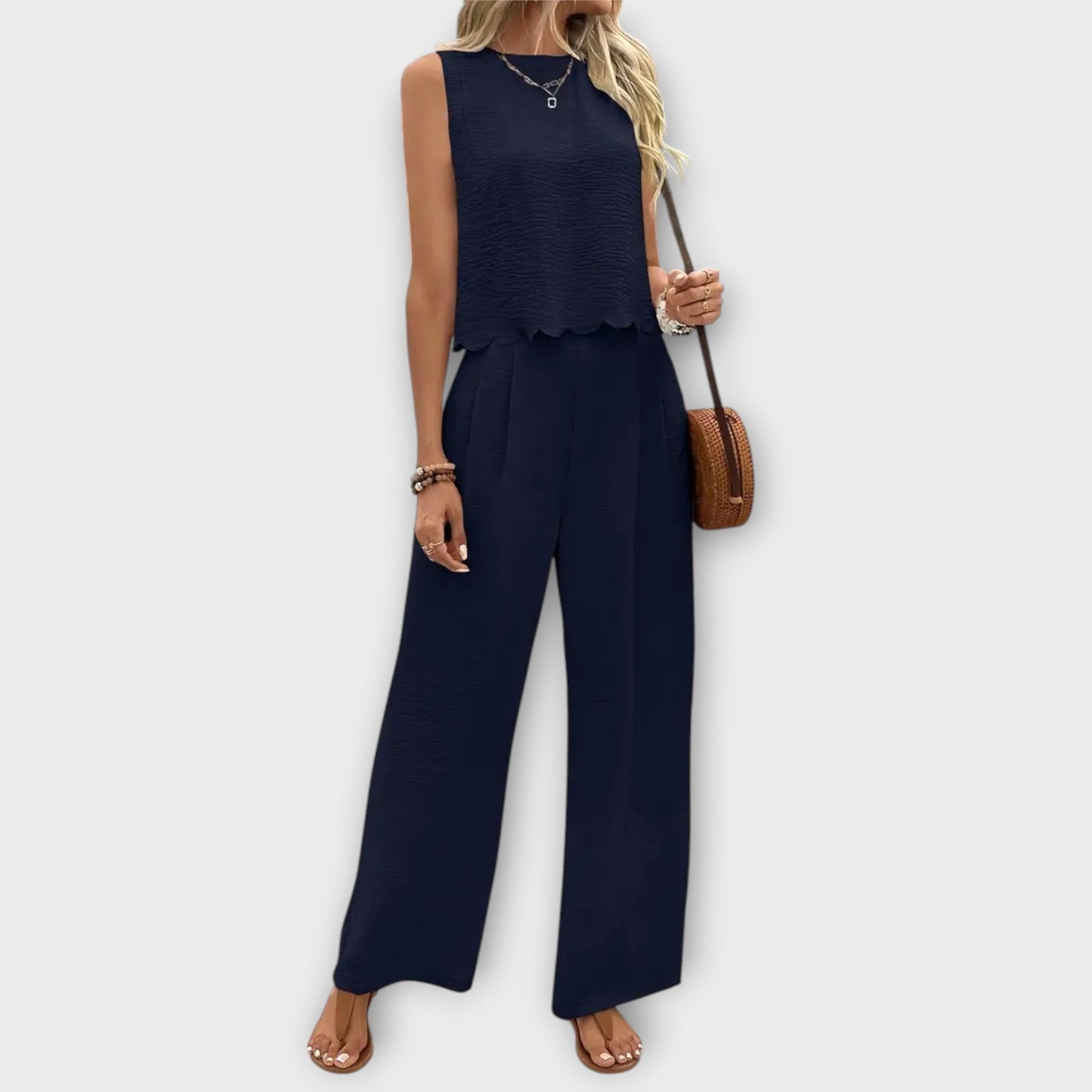 Valeria - Vest with Floral Edges and Long Pants