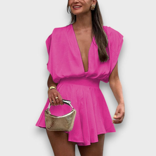 Arian – Elegant Shorts with V-Neck