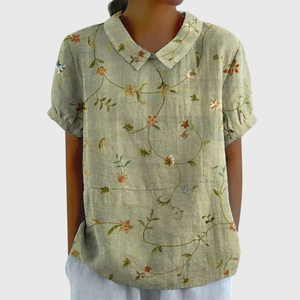 "Clara" | Elegant T-shirt with 3D Print.