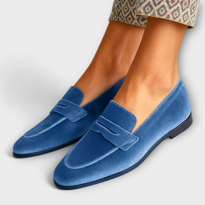 Louise Sneakers in Veluto with Timeless Style