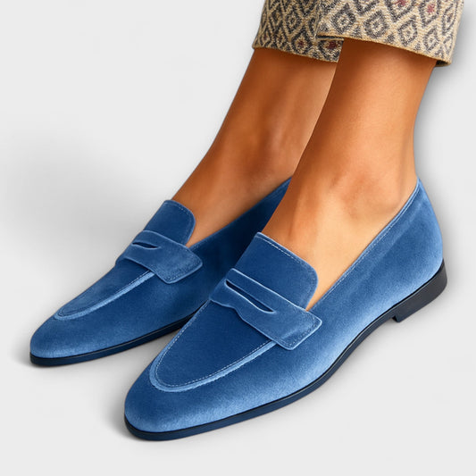 Louise Sneakers in Veluto with Timeless Style