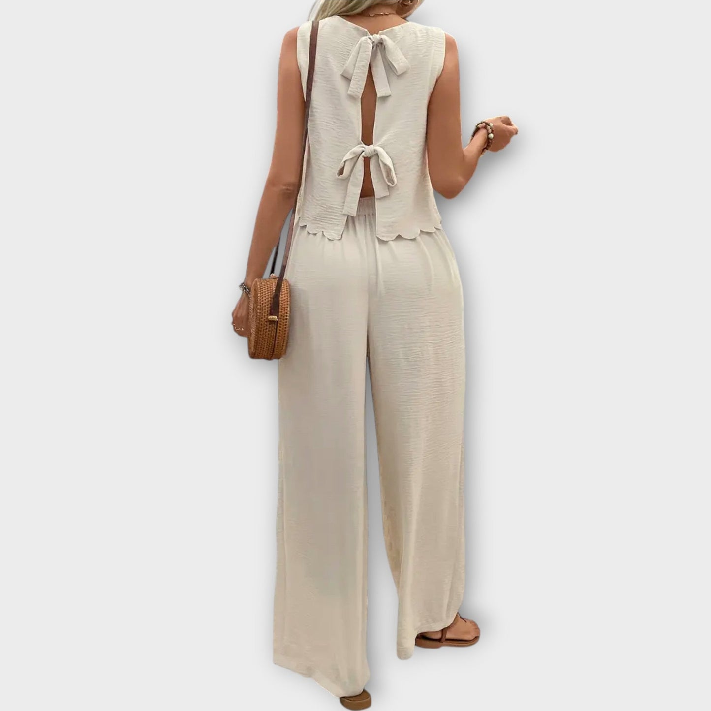 Valeria - Vest with Floral Edges and Long Pants