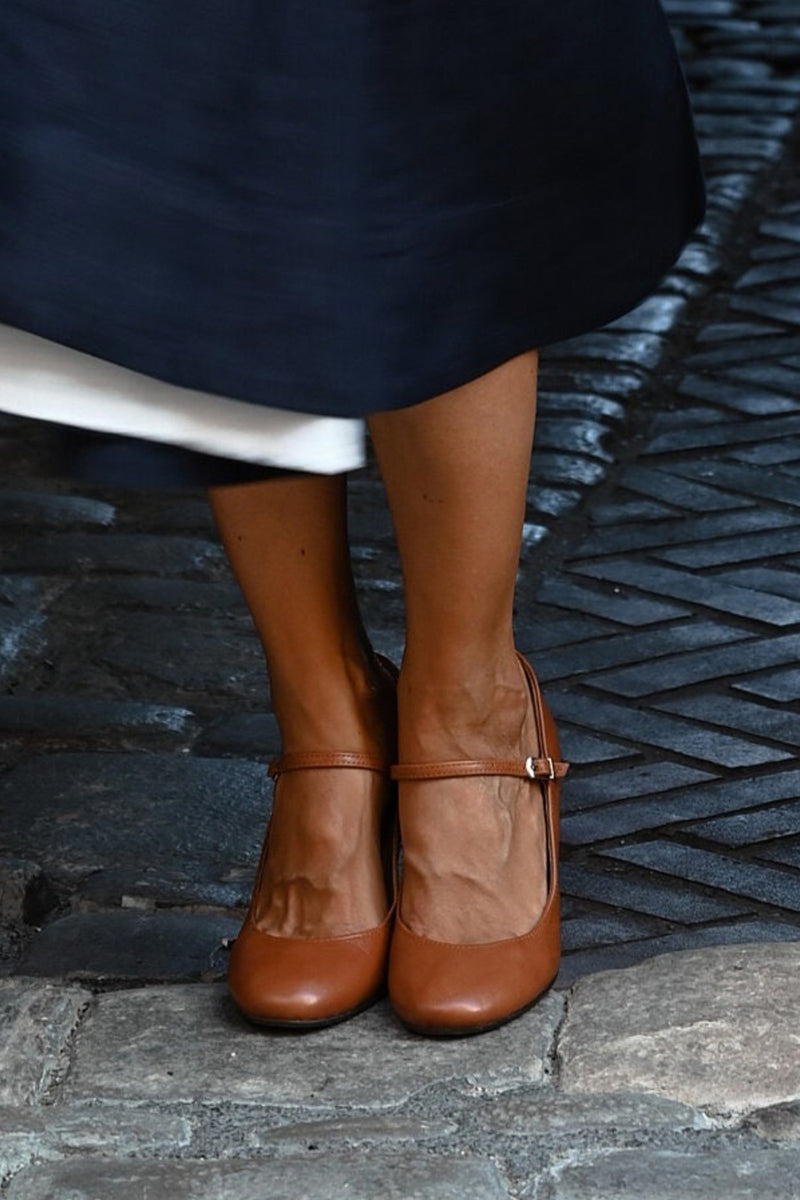 Barvina | Daily Sandals with Strap on Small Heel