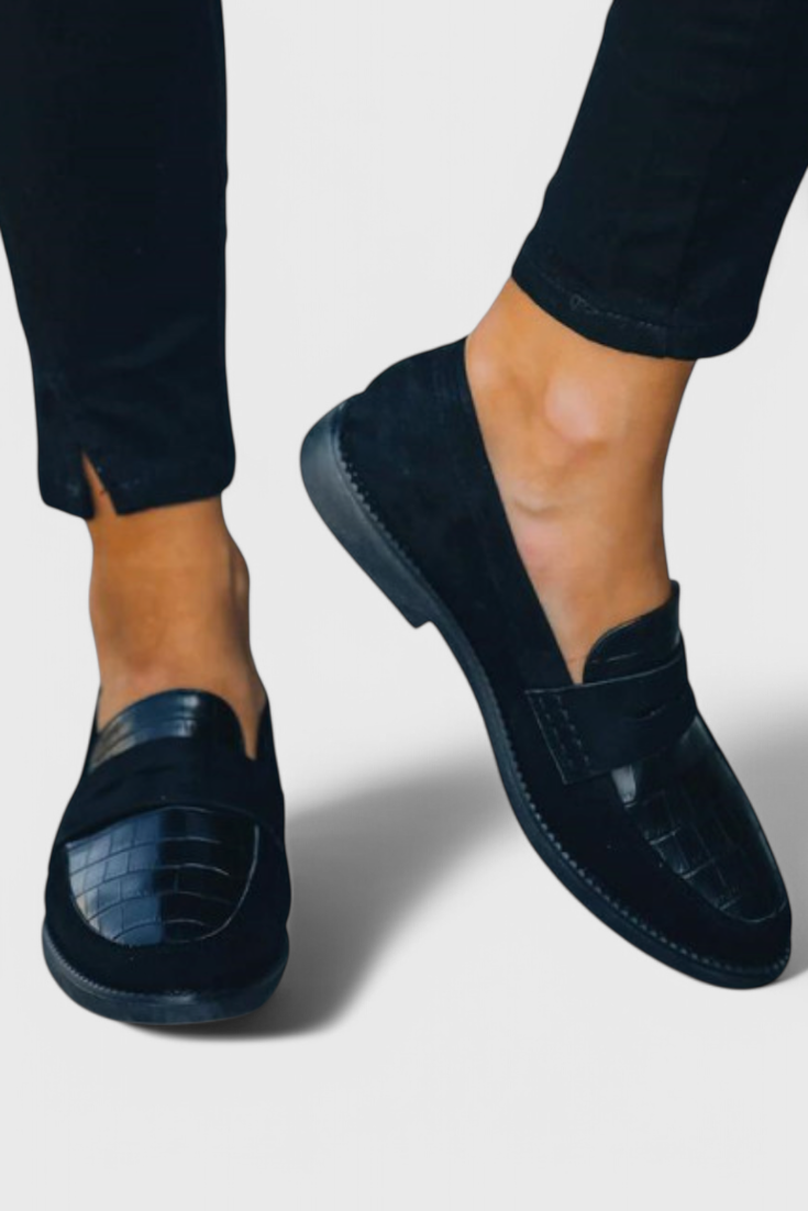 Elegant shoes and a book for every day