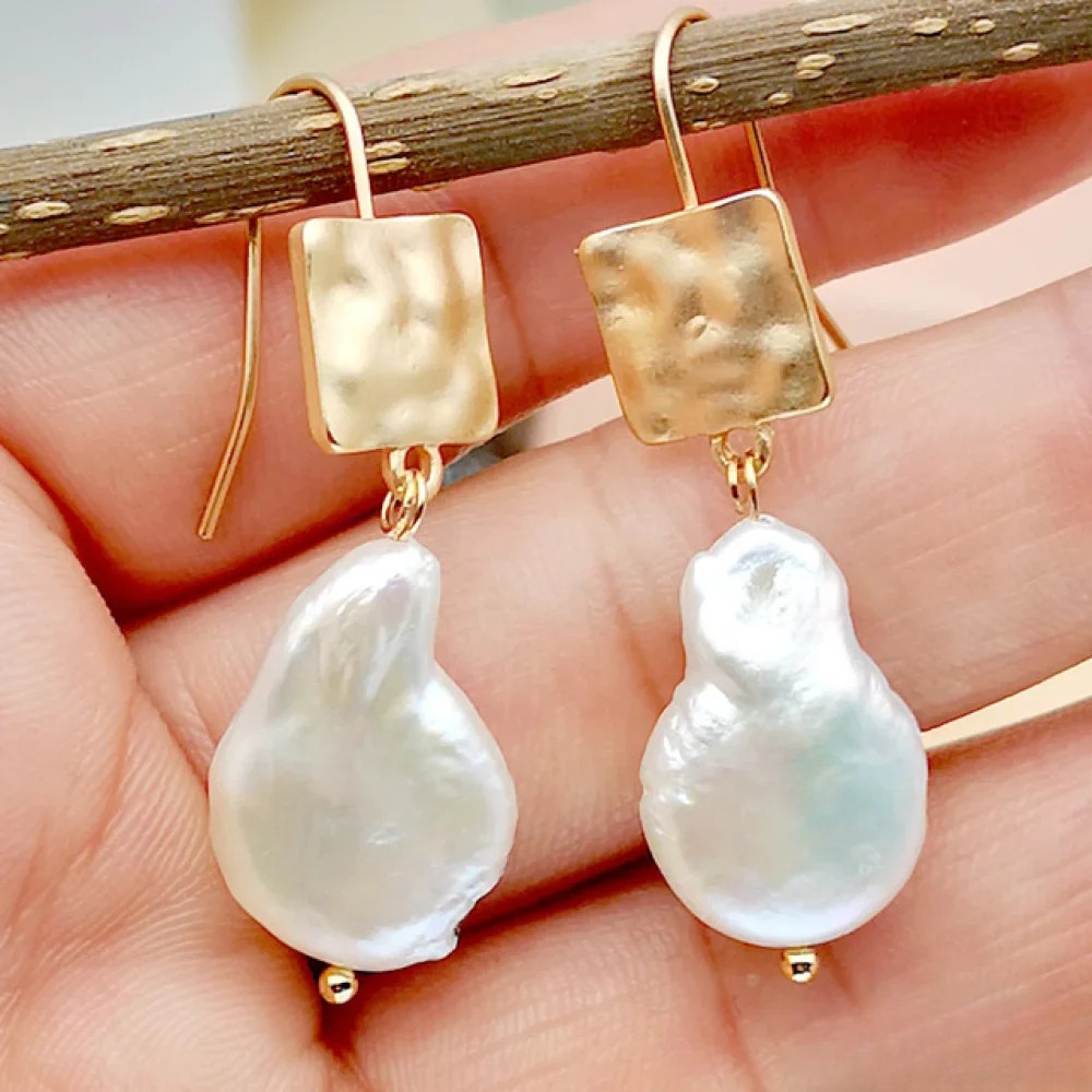 Sweet Retro Pearl Earrings