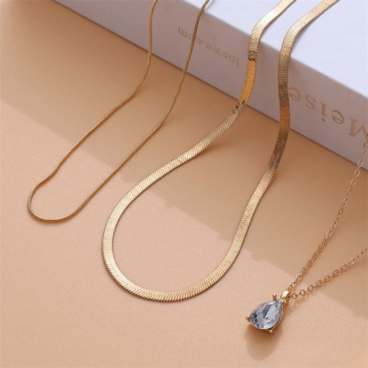 Gold Pendant with Zirconia