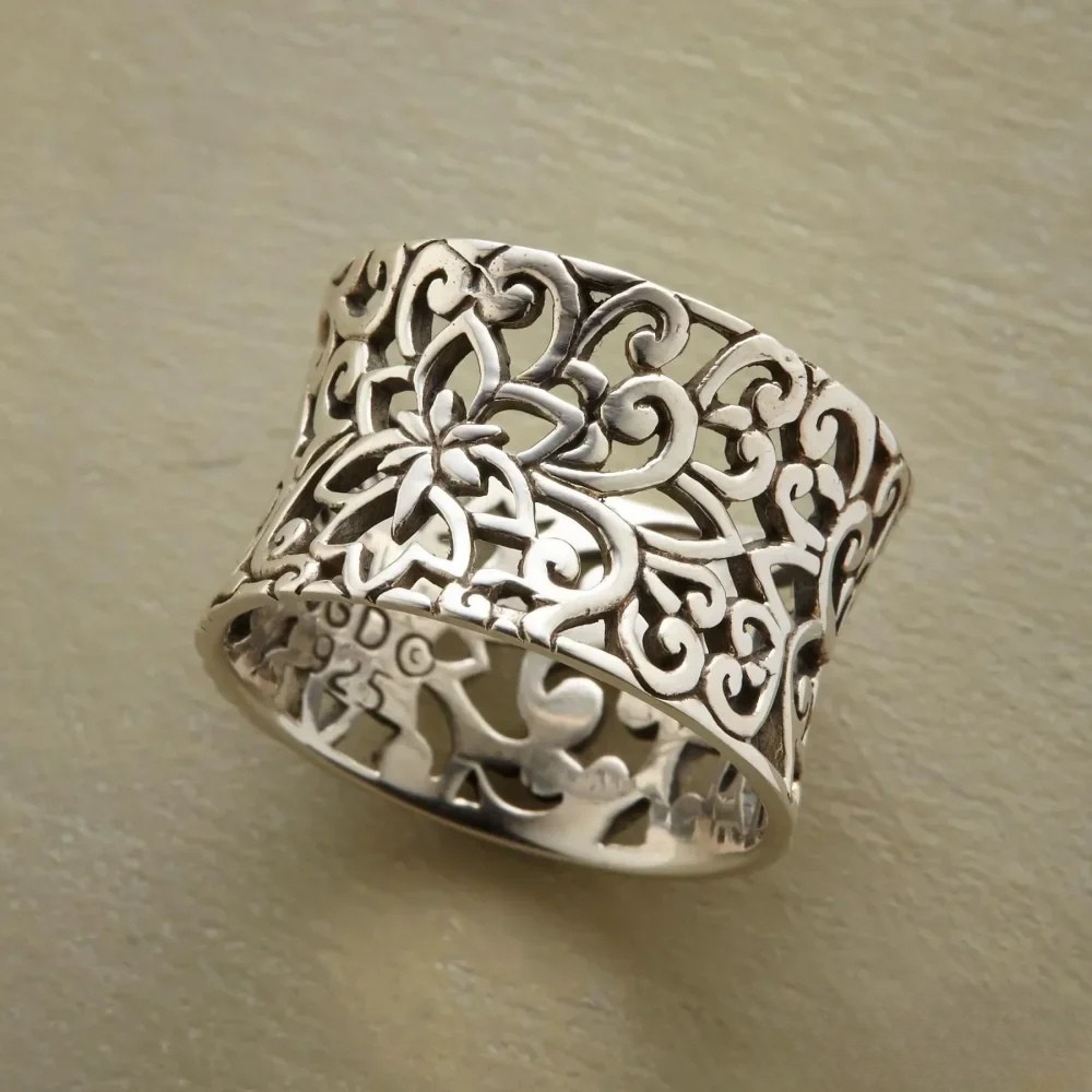 Antique Hollow Ring - Laura Jewelry