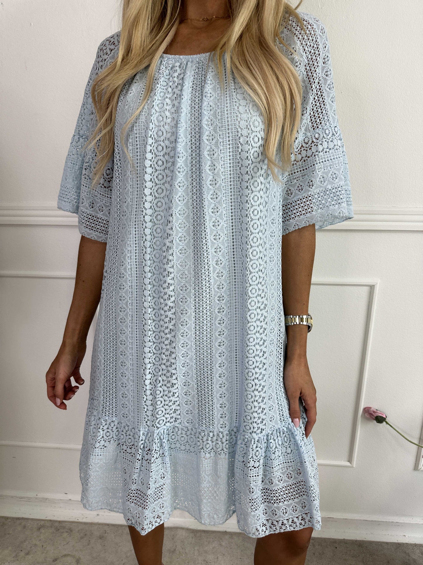 Galatea Sleeves - Dress Made of Soft Lace Cotton