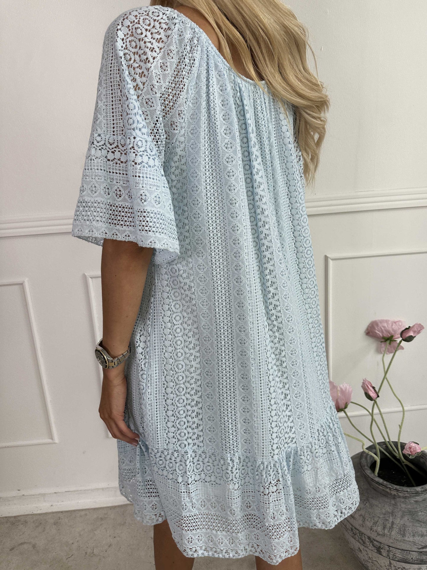 Galatea Sleeves - Dress Made of Soft Lace Cotton