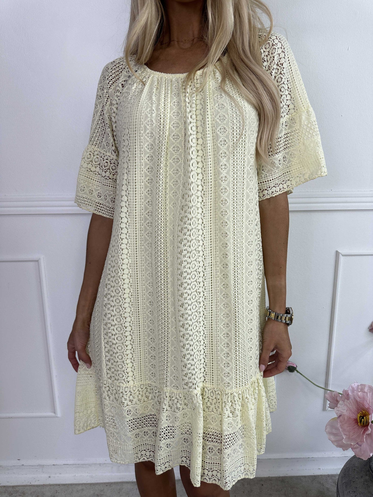 Galatea Sleeves - Dress Made of Soft Lace Cotton