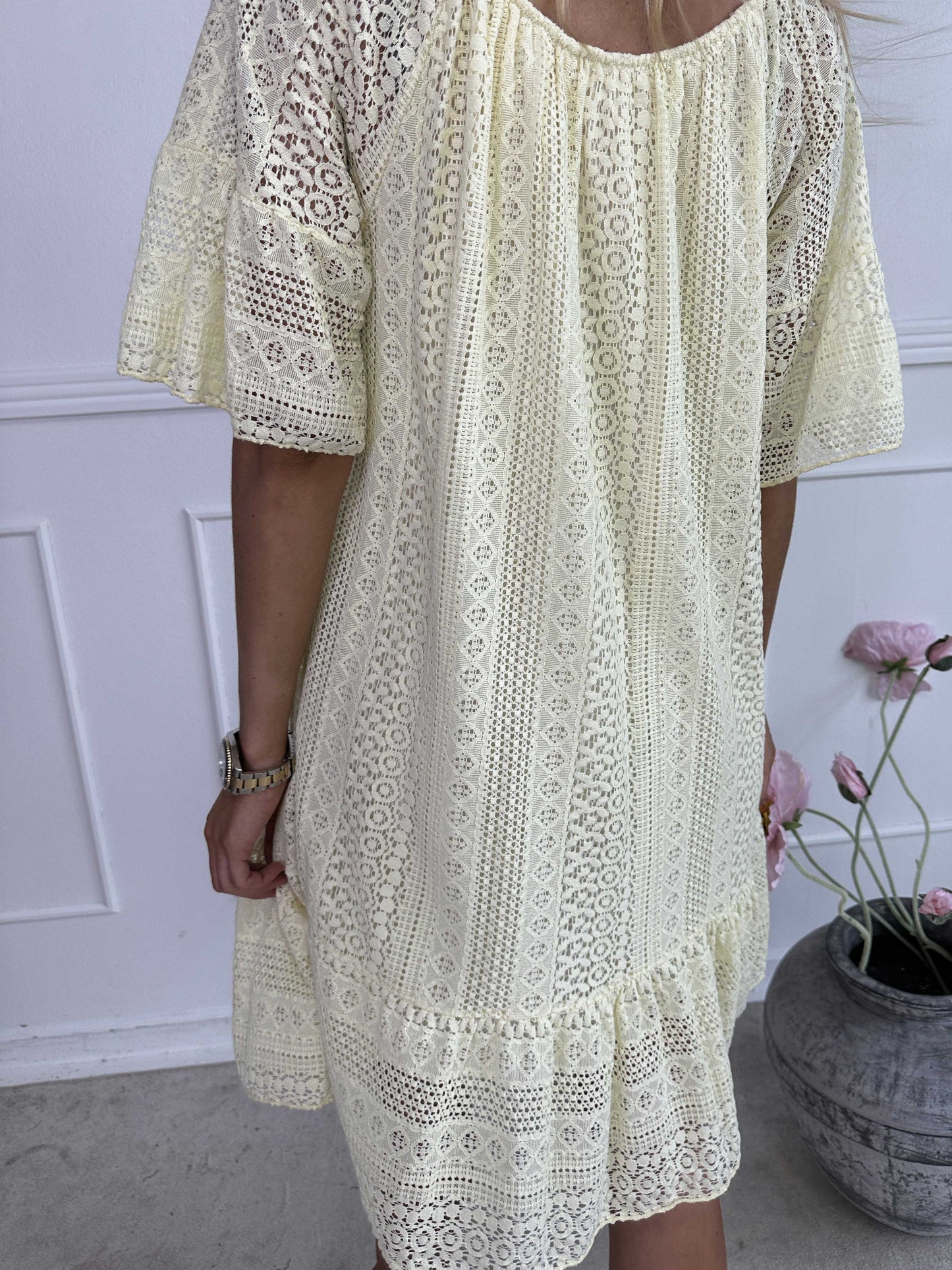 Galatea Sleeves - Dress Made of Soft Lace Cotton