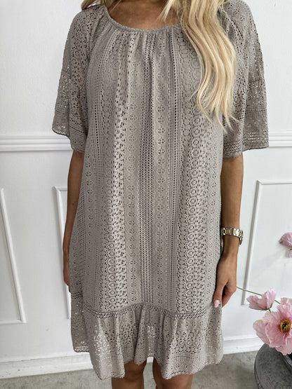 Galatea Sleeves - Dress Made of Soft Lace Cotton