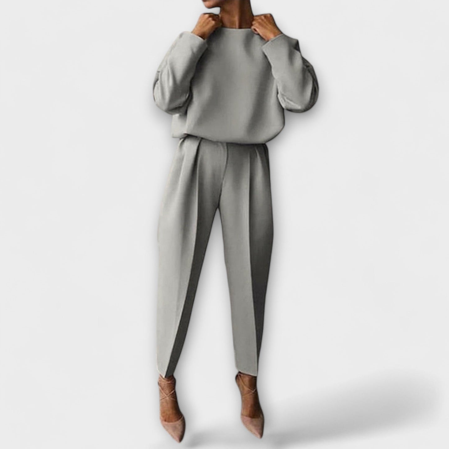 Liuli – Two-Piece Set with Elegant Ease